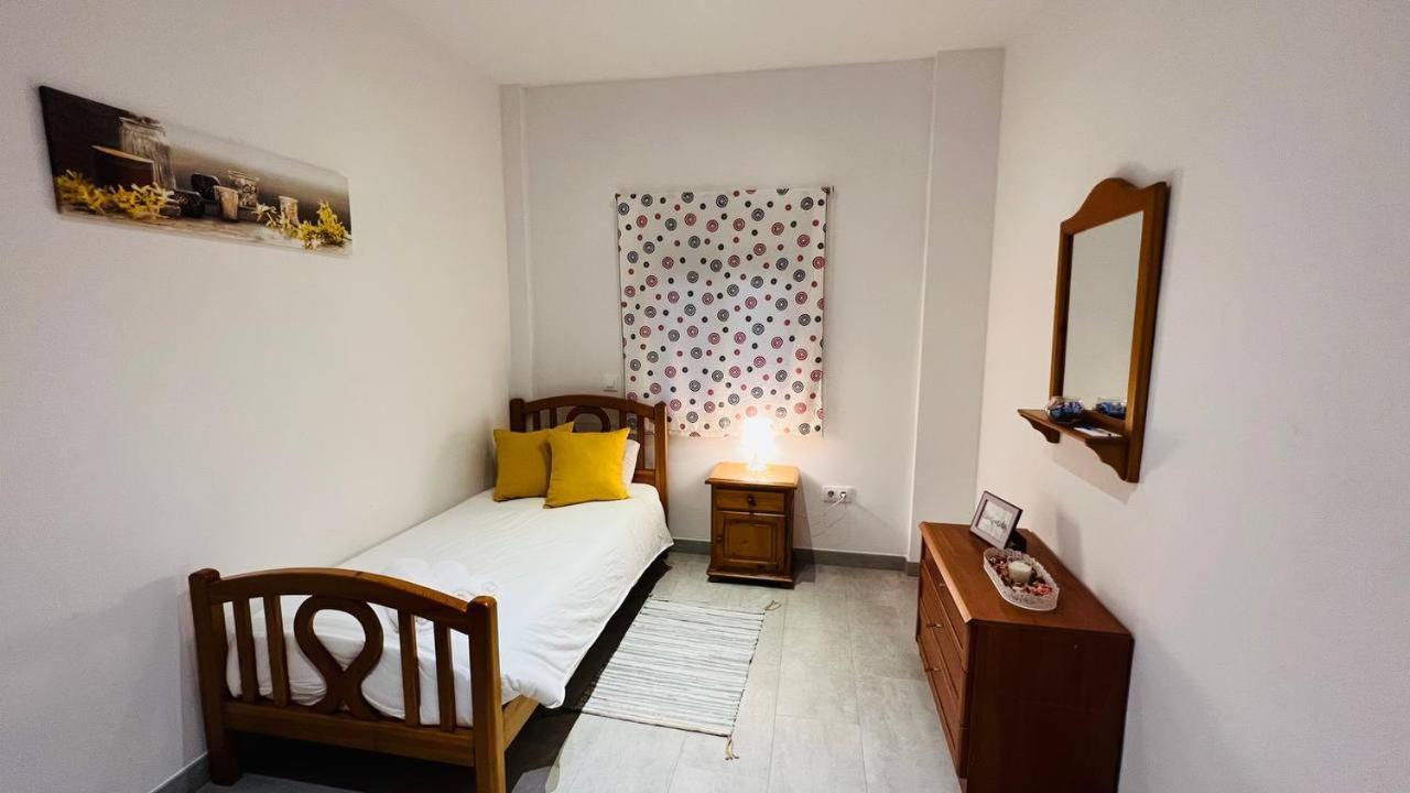 Habitacion En Virgen Del Rocio Sevilla Exteriör bild